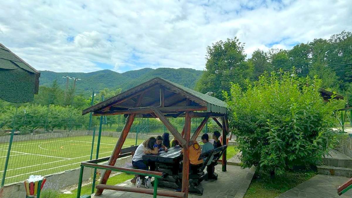 Atelier desfășurat într-un spațiu exterior
